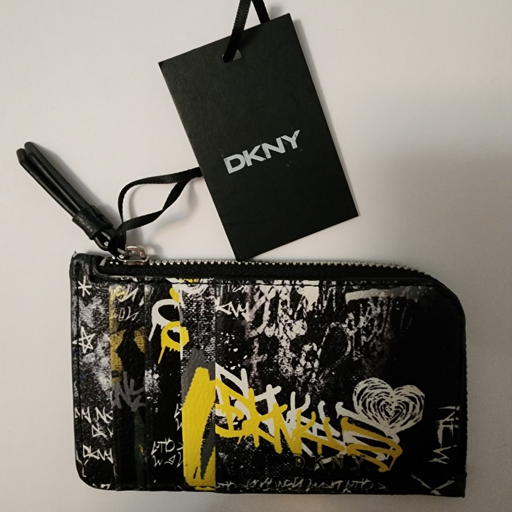 DKNY cute small wallet